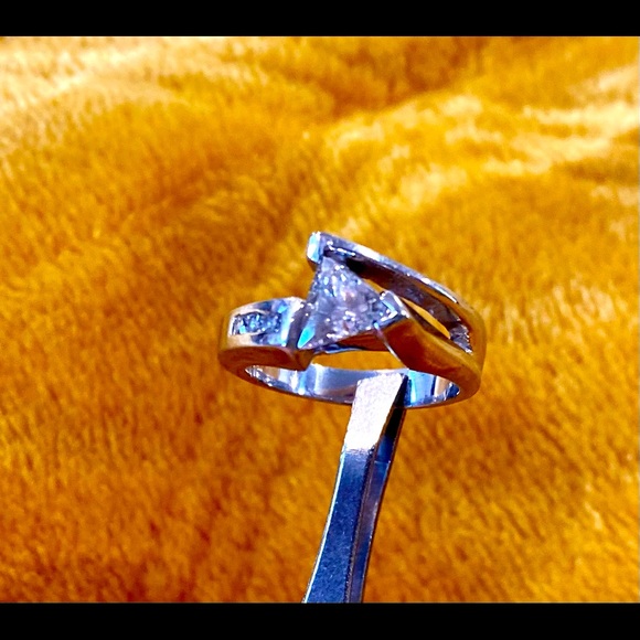 Genuine Diamond Ring, custom Trilliant cut - Picture 3 of 17